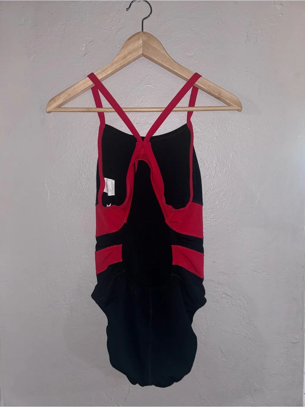 Nike Swim Women's Vex Racerback One Piece Colorblock Black/ Red Sz 8 (34)